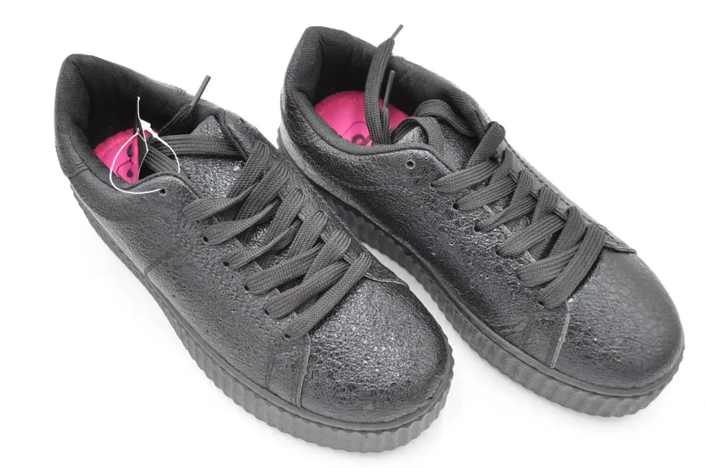 School Shoes T001A Black Laces (3-5)